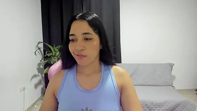 Snapshot of Kruela chatting on November 7, 2025, 11:27 pm Kruela online show from November 7, 2025, 11:27 pm