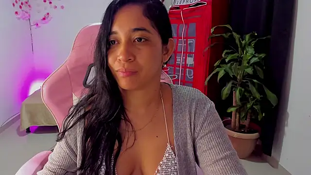 Snapshot of Kruela chatting on November 30, 2025, 12:20 pm Kruela online show from November 30, 2025, 12:20 pm