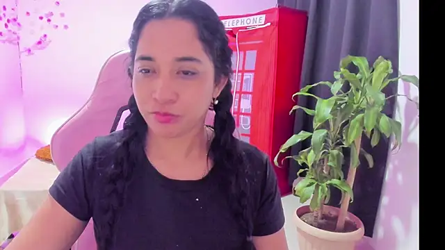 Snapshot of Kruela chatting on December 5, 2025, 3:26 am Kruela online show from December 5, 2025, 3:26 am