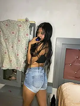 Alicia Sanz online show from March 8, 2026, 7:45 am