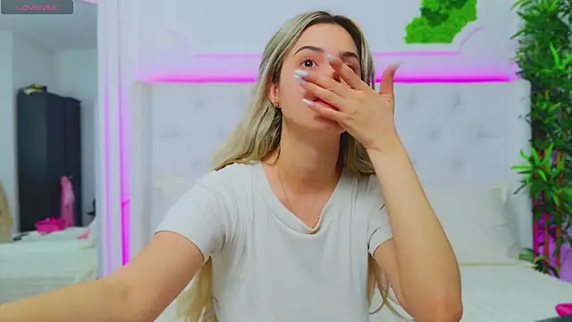 AriannaSins online show from January 29, 2025, 1:07 pm