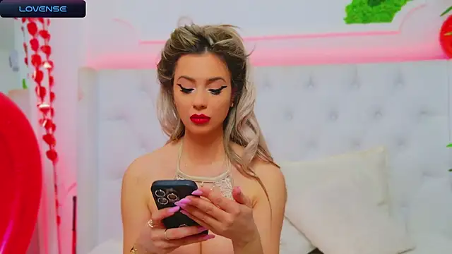 AriannaSins online show from February 14, 2025, 7:44 pm