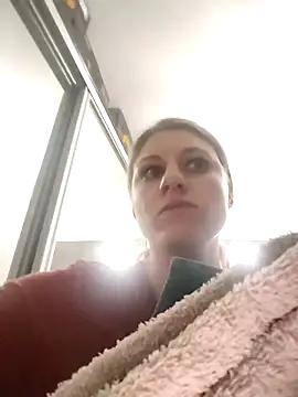 SandyCassie online show from April 1, 2026, 6:49 pm