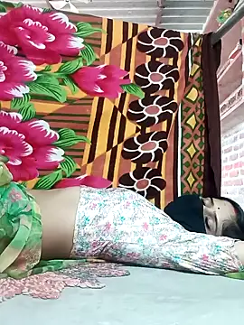 Rajni chauhan online show from November 8, 2025, 9:53 am