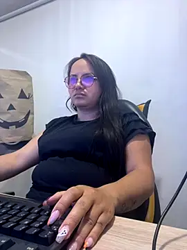 antoniamiller69 online show from November 1, 2025, 12:34 am