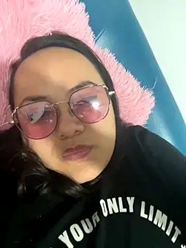 antoniamiller69 online show from November 7, 2025, 9:15 pm