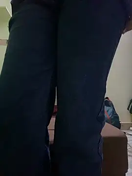 darkdoll007 online show from February 18, 2026, 8:43 am