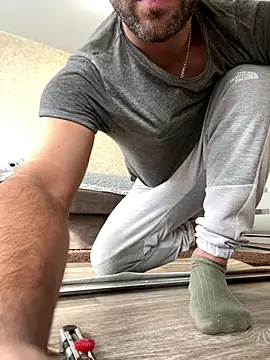 AndyLynn online show from October 18, 2025, 7:53 am