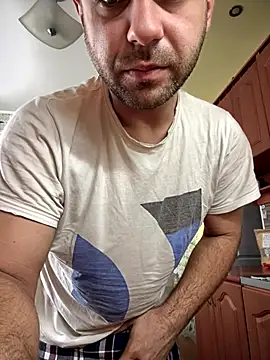 AndyLynn online show from November 2, 2025, 7:33 am