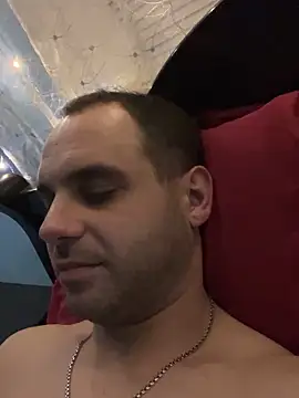 AndyLynn online show from December 1, 2025, 5:40 pm