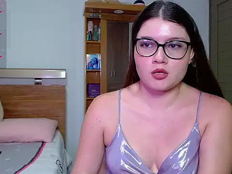 18 girl online show from October 15, 2025, 9:20 am