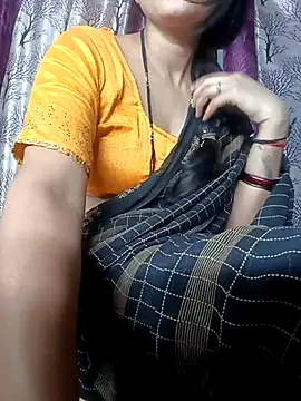 Snapshot of diksha--s chatting on October 31, 2025, 8:59 am diksha--s online show from October 31, 2025, 8:59 am