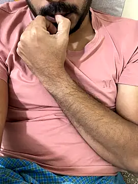 Handsome8677 online show from November 12, 2025, 9:03 pm