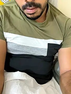 Handsome8677 online show from November 25, 2025, 9:59 pm