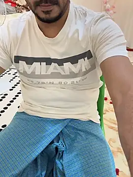 Handsome8677 online show from March 25, 2026, 9:37 am