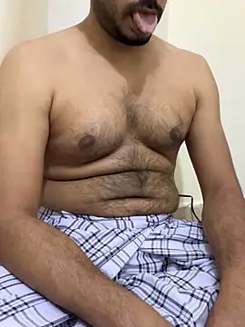 Snapshot of Handsome8677 chatting on April 10, 2026, 10:36 pm Handsome8677 online show from April 10, 2026, 10:36 pm