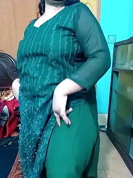 Snapshot of Porimoni22 chatting on November 12, 2025, 1:06 am Porimoni22 online show from November 12, 2025, 1:06 am