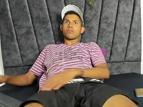 sexy latin cum online show from October 21, 2025, 11:16 pm
