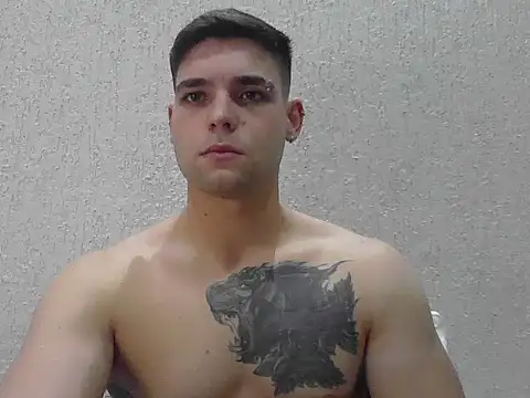 Snapshot of Zure-xxx chatting on April 28, 2026, 11:32 pm Zure-xxx online show from April 28, 2026, 11:32 pm