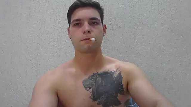 Snapshot of Zure-xxx chatting on May 27, 2026, 1:35 am Zure-xxx online show from May 27, 2026, 1:35 am