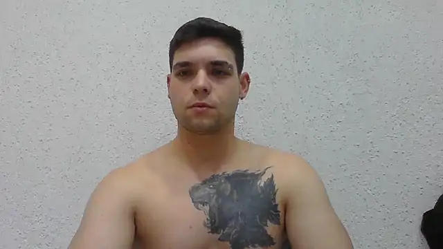 Snapshot of Zure-xxx chatting on July 10, 2026, 5:23 am Zure-xxx online show from July 10, 2026, 5:23 am