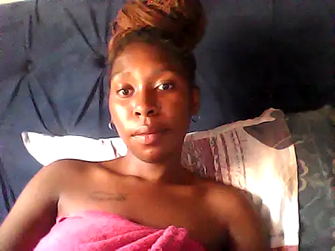 sexysmalldaily04 online show from October 24, 2025, 11:39 am