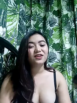 Snapshot of XxxHotCouples4u chatting on April 2, 2026, 8:34 am XxxHotCouples4u online show from April 2, 2026, 8:34 am
