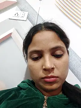 Anshika1431 online show from November 18, 2025, 3:45 am