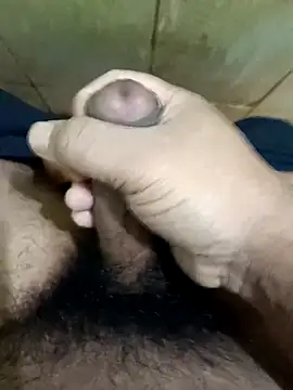 muster121 online show from December 15, 2025, 2:10 pm