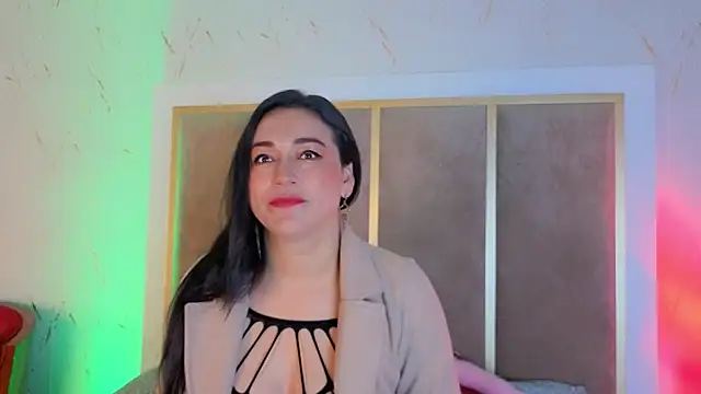 Elizabeth bennett 6 online show from November 5, 2025, 11:54 am