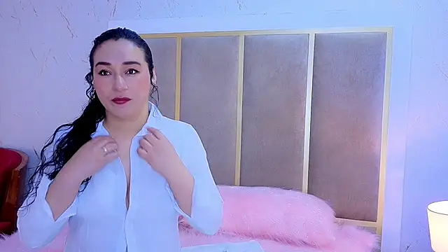 Elizabeth bennett 6 online show from November 12, 2025, 11:43 am