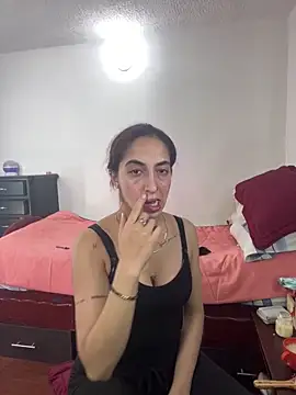 Snapshot of MariamGray1 chatting on May 5, 2026, 6:21 am MariamGray1 online show from May 5, 2026, 6:21 am