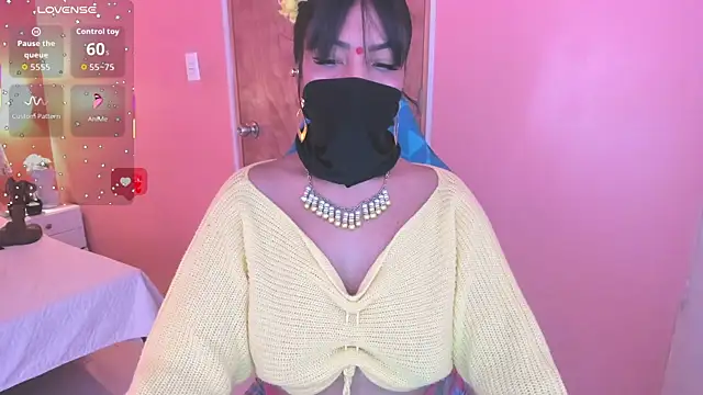 Snapshot of Iniya_Parul chatting on November 7, 2025, 1:33 pm Iniya Parul online show from November 7, 2025, 1:33 pm