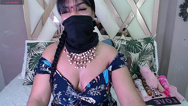 Snapshot of Iniya_Parul chatting on November 8, 2025, 1:22 pm Iniya Parul online show from November 8, 2025, 1:22 pm