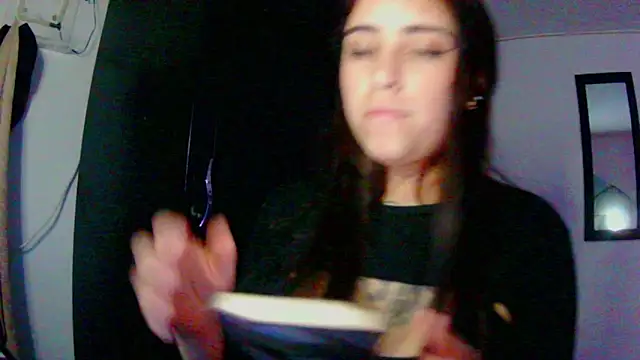 adri gomez1 online show from November 13, 2025, 4:50 pm