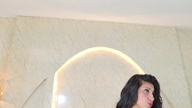 Snapshot of Antonella_Russo1 chatting on April 17, 2026, 4:54 pm Antonella Russo1 online show from April 17, 2026, 4:54 pm