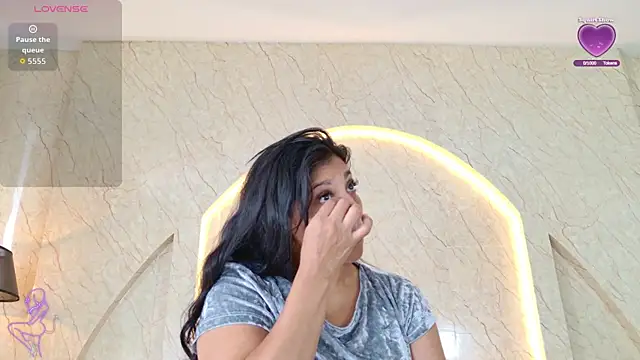 Snapshot of Antonella_Russo1 chatting on May 8, 2026, 1:49 pm Antonella Russo1 online show from May 8, 2026, 1:49 pm