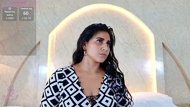Snapshot of Antonella_Russo1 chatting on May 21, 2026, 1:29 pm Antonella Russo1 online show from May 21, 2026, 1:29 pm