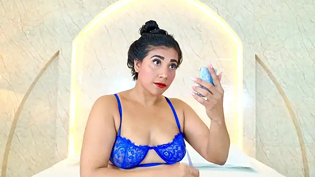 Antonella Russo1 online show from June 12, 2026, 1:21 pm