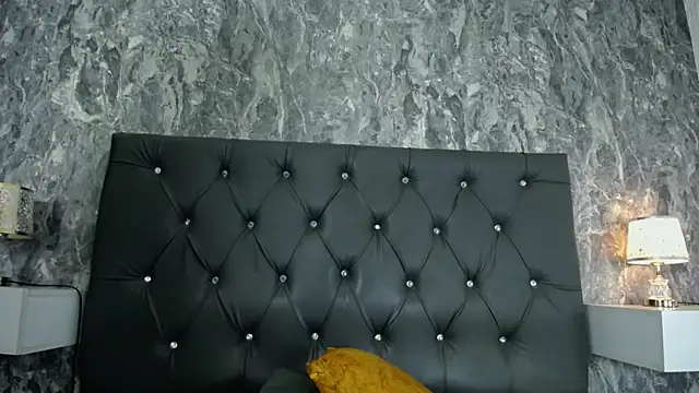 EuphoriaSavage online show from November 1, 2025, 1:13 pm