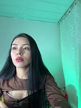 Snapshot of Midori_rosse chatting on May 9, 2026, 10:59 pm Midori rosse online show from May 9, 2026, 10:59 pm