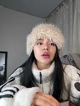 Snapshot of Midori_rosse chatting on May 12, 2026, 12:52 am Midori rosse online show from May 12, 2026, 12:52 am