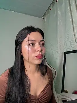 Snapshot of Midori_rosse chatting on May 18, 2026, 11:32 pm Midori rosse online show from May 18, 2026, 11:32 pm