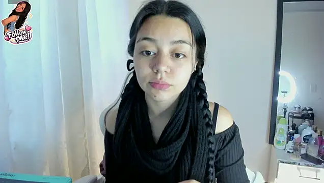 Snapshot of Midori_rosse chatting on June 9, 2026, 10:21 pm Midori rosse online show from June 9, 2026, 10:21 pm