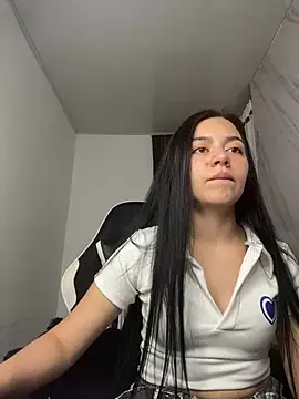 Snapshot of Midori_rosse chatting on June 19, 2026, 11:41 pm Midori rosse online show from June 19, 2026, 11:41 pm