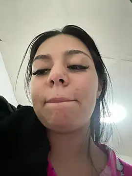 Snapshot of Midori_rosse chatting on July 25, 2026, 12:31 am Midori rosse online show from July 25, 2026, 12:31 am