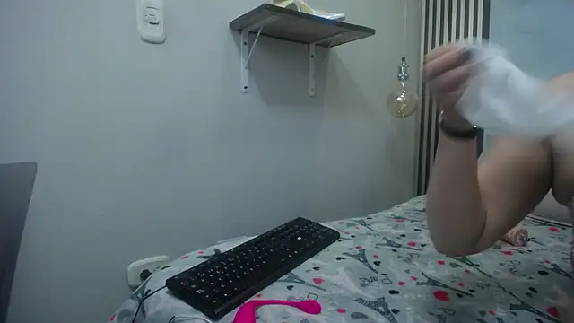 Snapshot of Miah-Princess chatting on November 19, 2025, 6:19 pm Miah-Princess online show from November 19, 2025, 6:19 pm