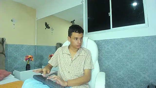 Xavier Fox    online show from October 24, 2025, 3:03 am