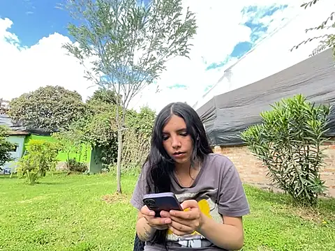 moon2 1  online show from November 17, 2025, 7:30 pm