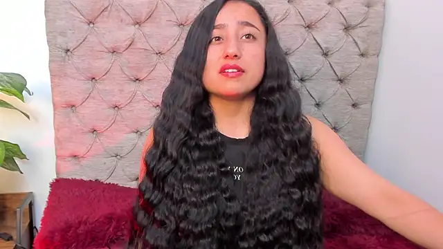 Samanta Fischer online show from November 7, 2025, 11:21 am